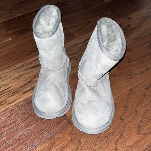 NWOT UGG kids boots